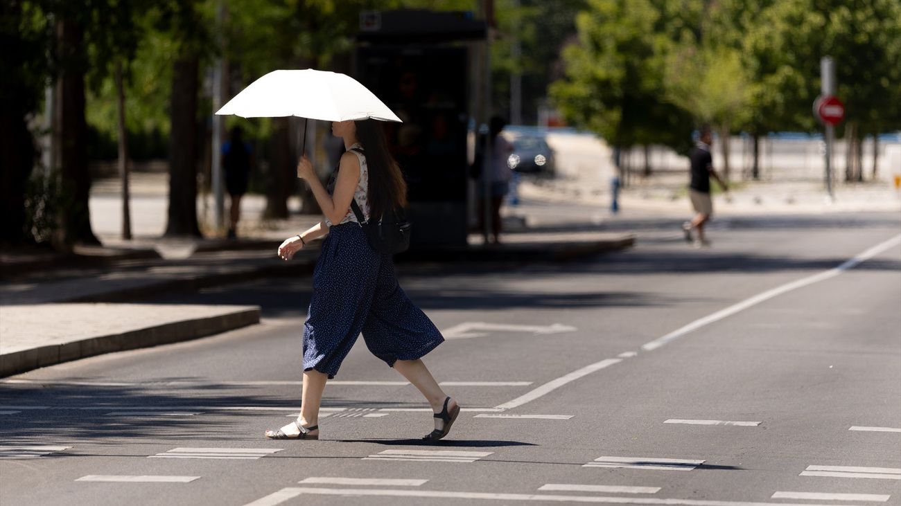 El calor extremo, las tormentas y el viento ponen en aviso a 22 provincias este viernes
