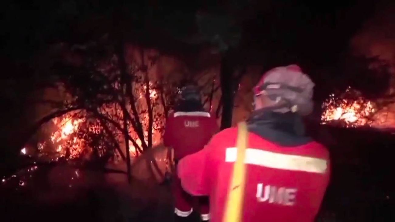 Así fue la intensa lucha de la UME contra el incendio de Méntrida durante toda la noche