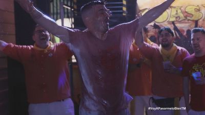 El impactante bautizo de un peñista en Torrejón: "Hay que pasar las pruebas, ahora feliz, estoy dentro"