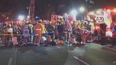 Un atropello múltiple en Los Ángeles causa al menos 30 heridos, siete en estado crítico