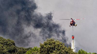 El incendio de Navaluenga  mantiene un perímetro inestable de 26 kilómetros