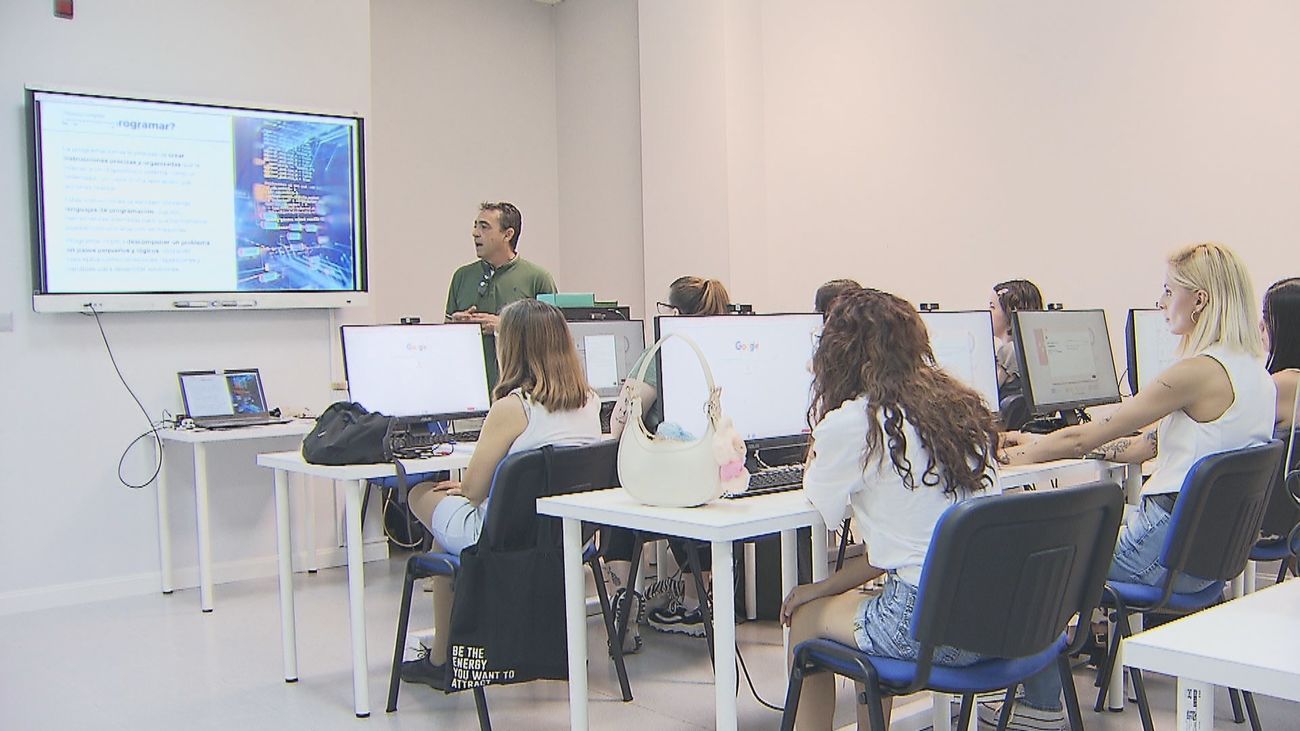 San Sebastián de los Reyes ofrece cursos de verano gratuitos para reducir la brecha digital