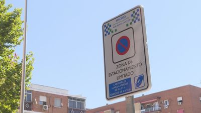 El barrio de Comillas, en Carabanchel, estrena  su zona de parquímetro