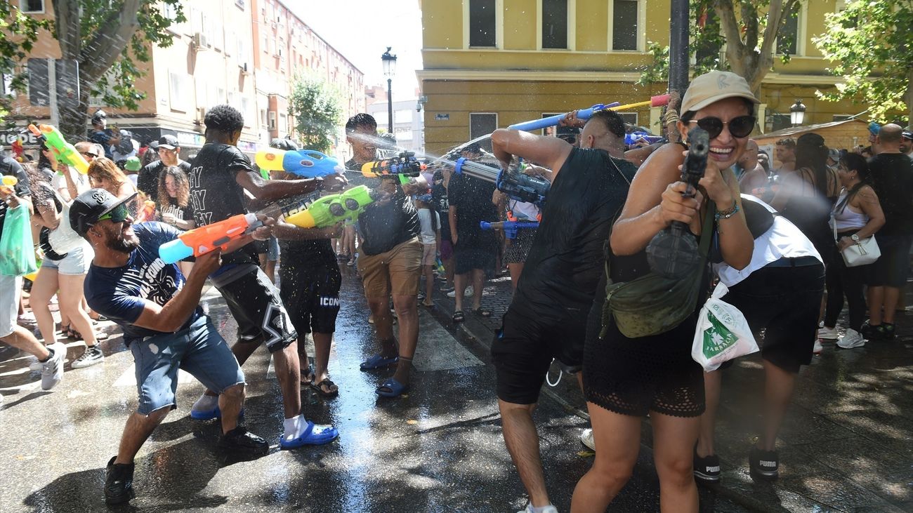 La Batalla Naval moja Vallecas este año por "una vivienda digna y asequible"