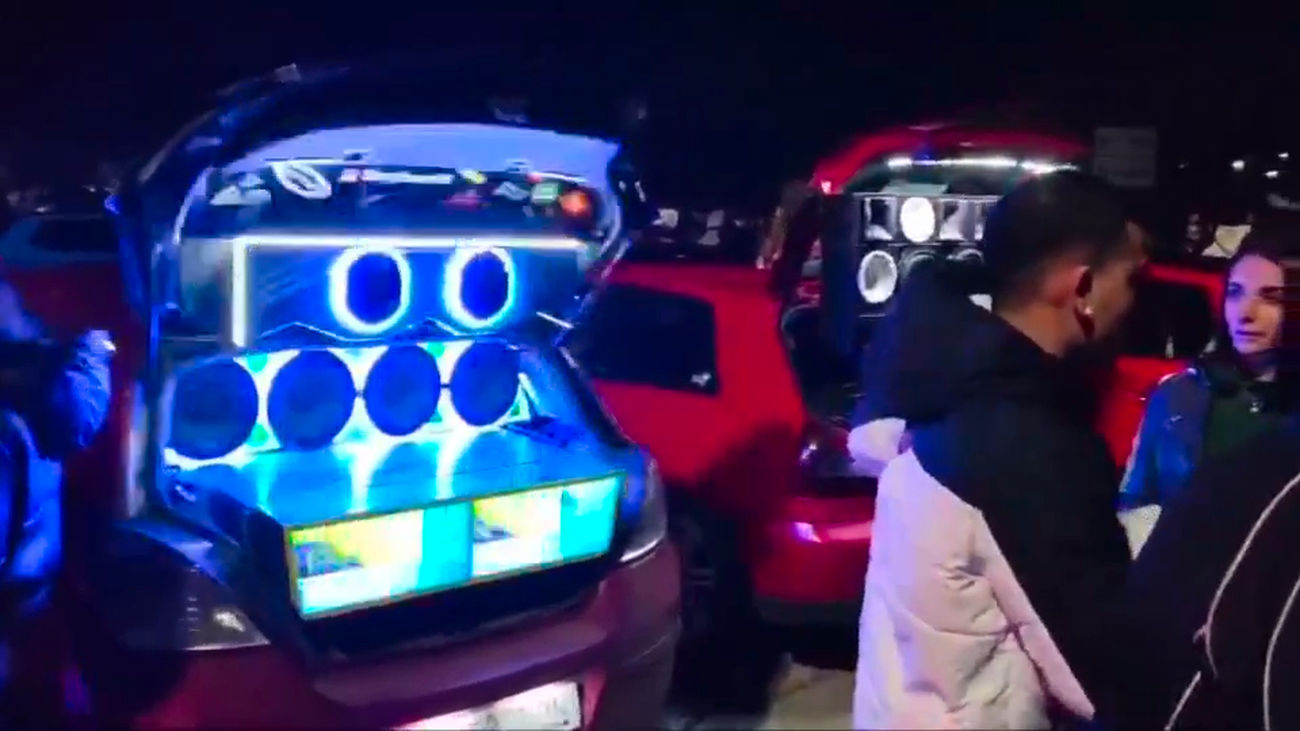 Carreras ilegales y un punto de encuentro de coches tuneados en Parque Oeste, Alcorcón