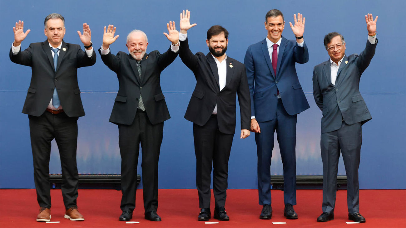 Sánchez defiende en Chile pasar a la ofensiva ante una derecha que ha "sucumbido al discurso de la ultraderecha"