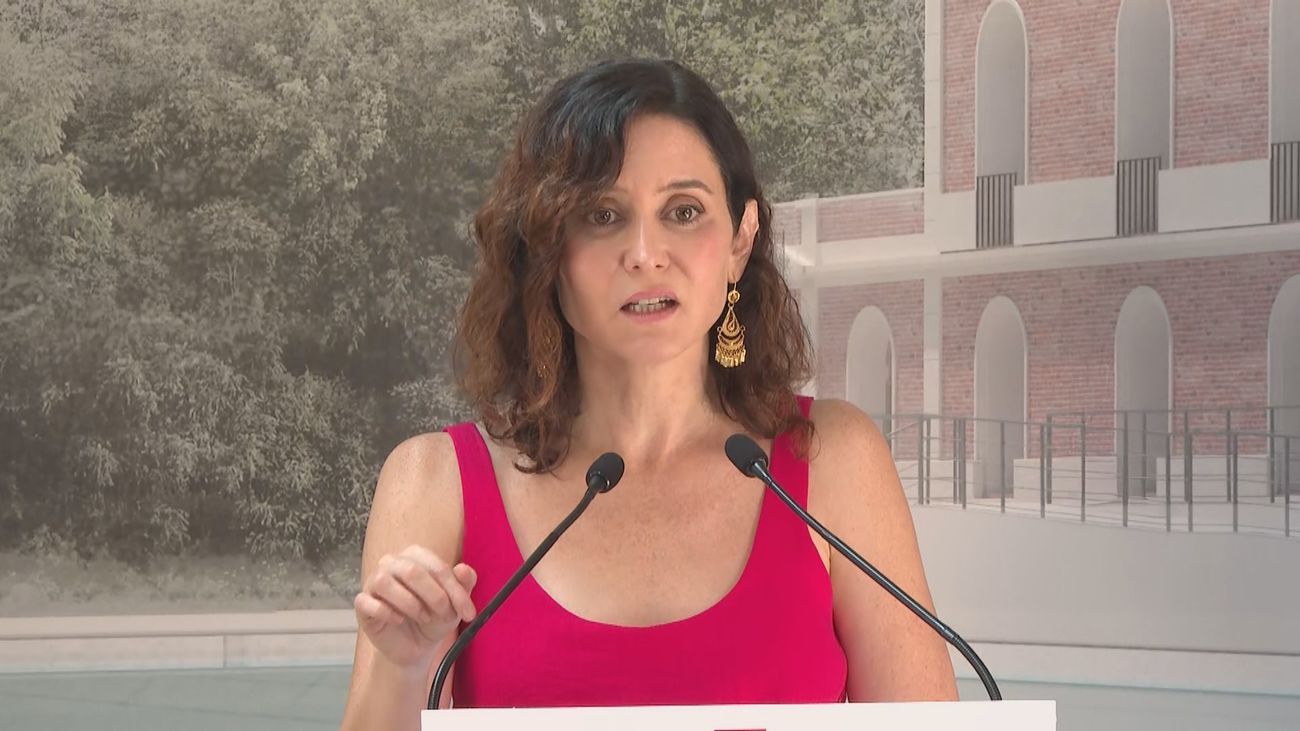 Ayuso defiende su estancia en  Rascafría y tacha las críticas de "ataque personal"