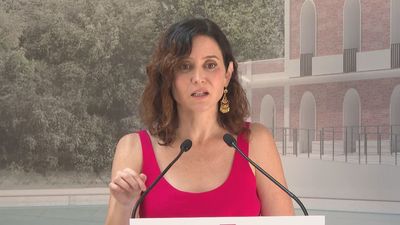 Ayuso defiende su estancia en  Rascafría y tacha las críticas de "ataque personal"