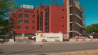 Los vecinos de una urbanización en Alcorcón recogen firmas para unirse a Villaviciosa de Odón