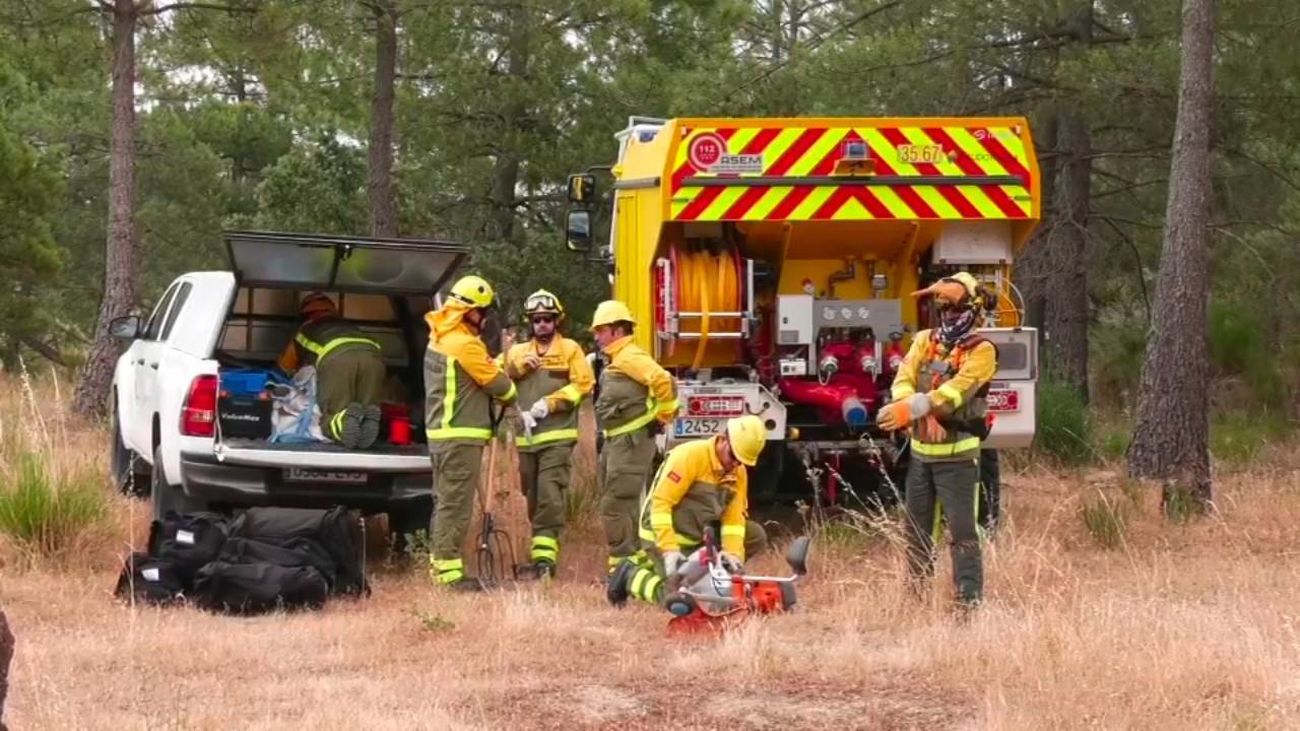 Indignación en el Gobierno de Ayuso por el "boicot" en 16 bases forestales: "No lo vamos a permitir"