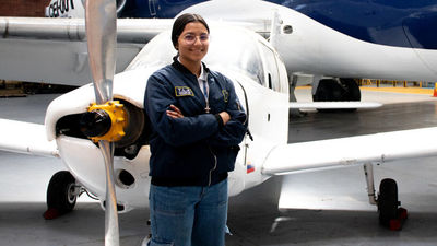 'Ellas vuelan alto' trabaja por un sector aeronáutico con más mujeres: así impulsa el talento femenino