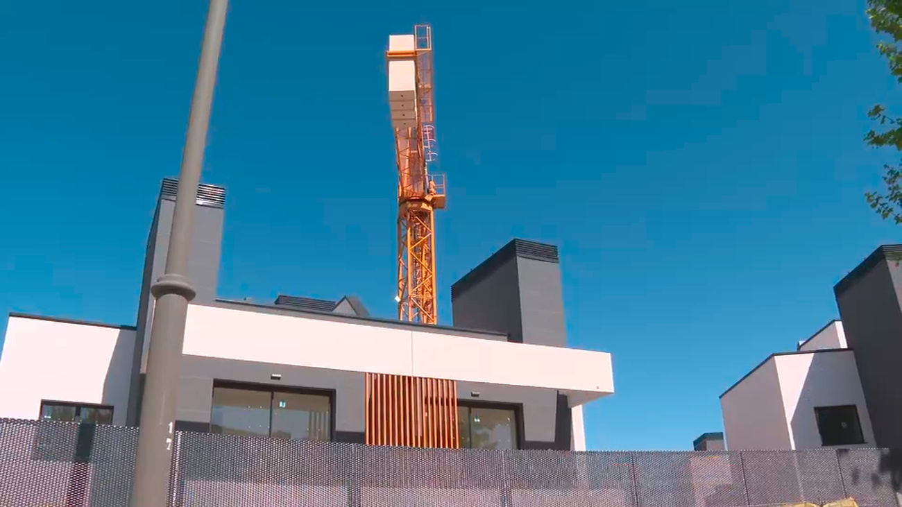 Ahorrar para una vivienda en España: un reto de 44.000 euros que se duplica en Madrid