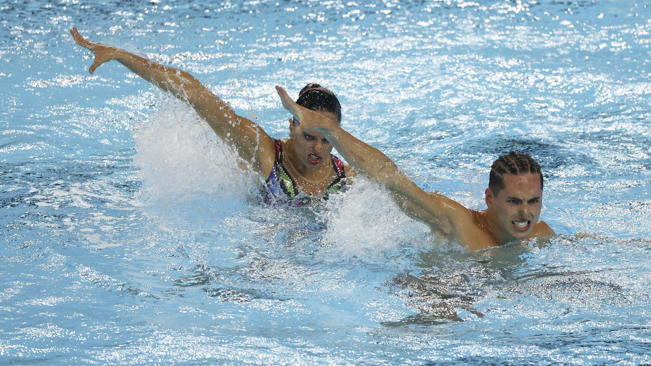 Dennis González y Mireia Hernández, subcampeones del mundo con su dúo técnico mixto