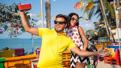 Descubre cuál fue la canción del verano que sonó en los últimos 50 años