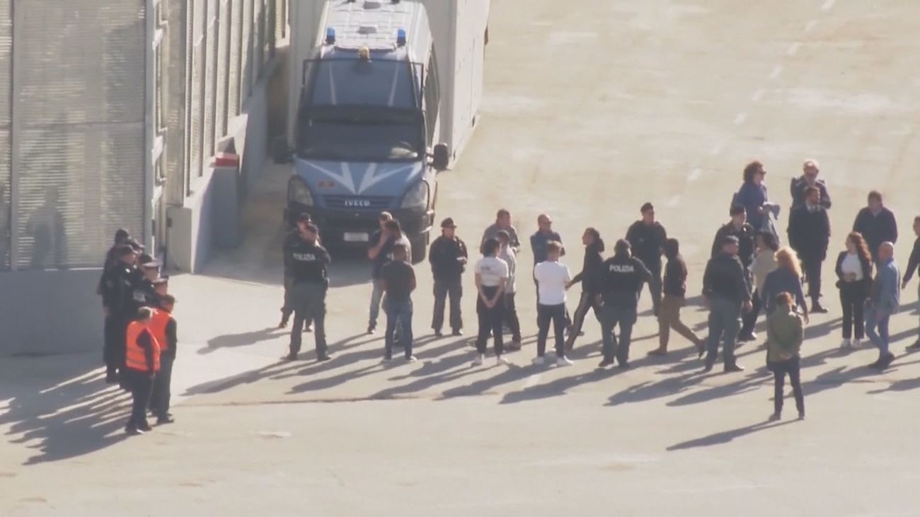 Cada vez más países se plantean los centros de deportados siguiendo el modelo Meloni