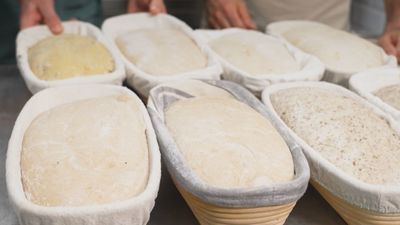 Descubrimos el secreto del mejor pan de Madrid en San Lorenzo de El Escorial