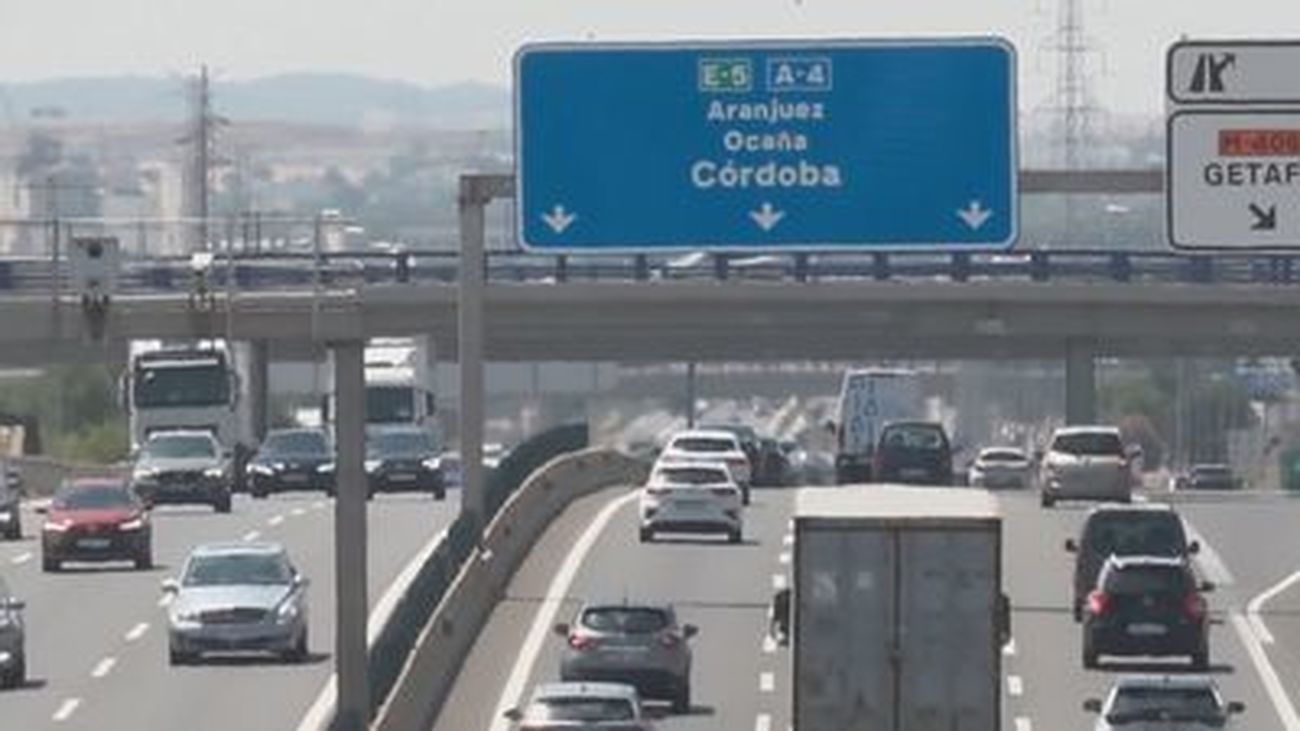 Las carreteras de Madrid ajetreadas en el inicio del Puente de las fiestas de Santiago