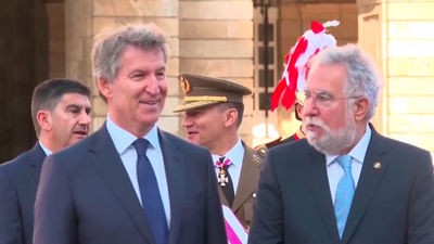 Feijóo asiste en Santiago a la ofrenda al Apóstol en el Día de Galicia