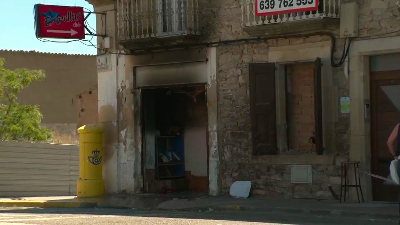 Dos fallecidos y varios heridos en el incendio de un prostíbulo en Bellpuig, Lérida