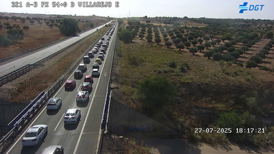 Varios accidentes de tráfico y complicaciones  en las carreteras a la entrada de Madrid