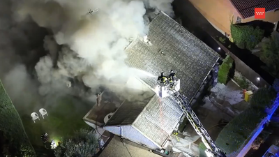 Arde un chalé de madera de Pozuelo de Alarcón