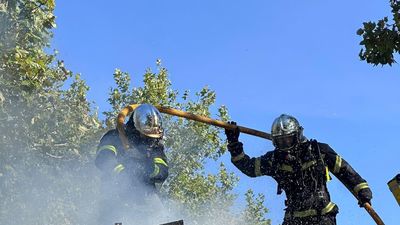 Extinguido el incendio de un camión de basura en Fuenlabrada