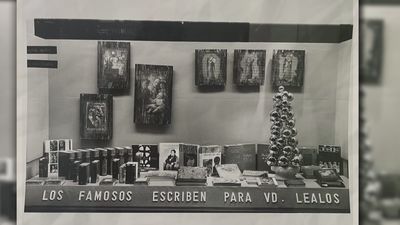 La historia de Clara y los escaparates de los años 60 en la Gran Vía