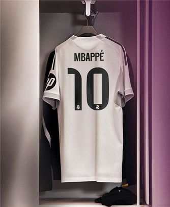 Camiseta de Mbappé / REAL MADRID