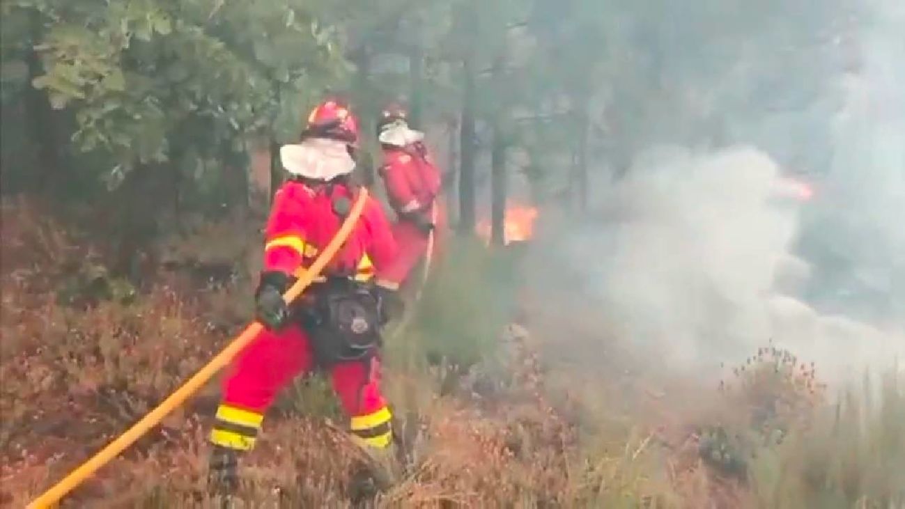 El incendio de Mombeltrán (Ávila) calcina ya más de 600 hectáreas y podría ser intencionado