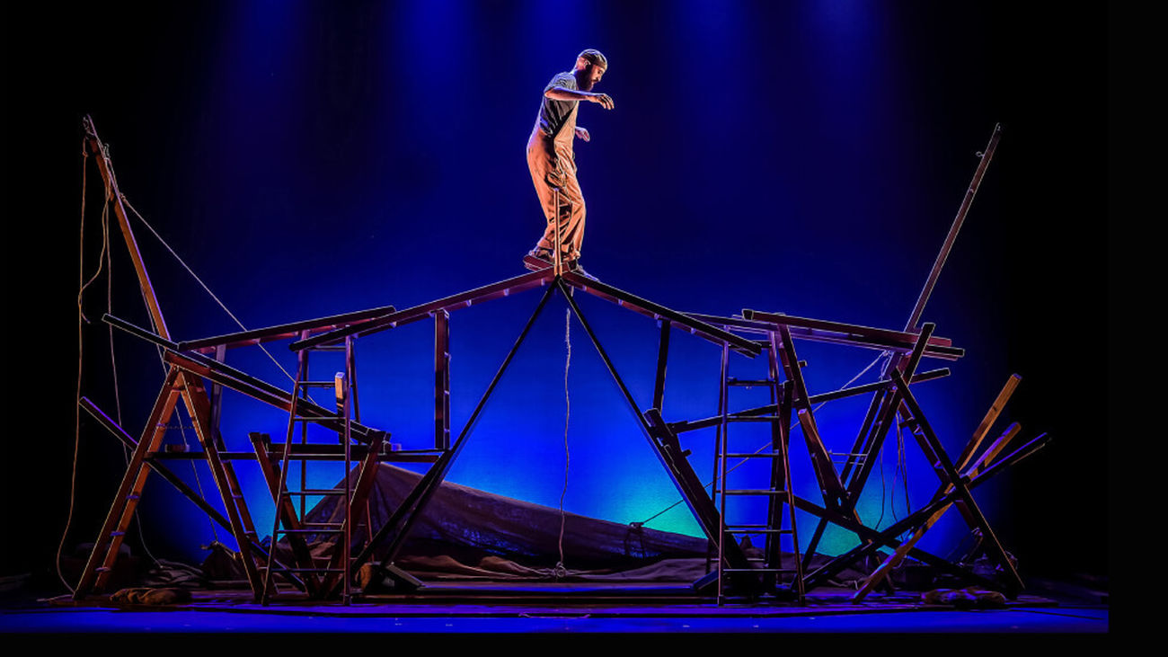 Un momento de la actuación de Federico Menini en su espectáculo circense 'Llar'