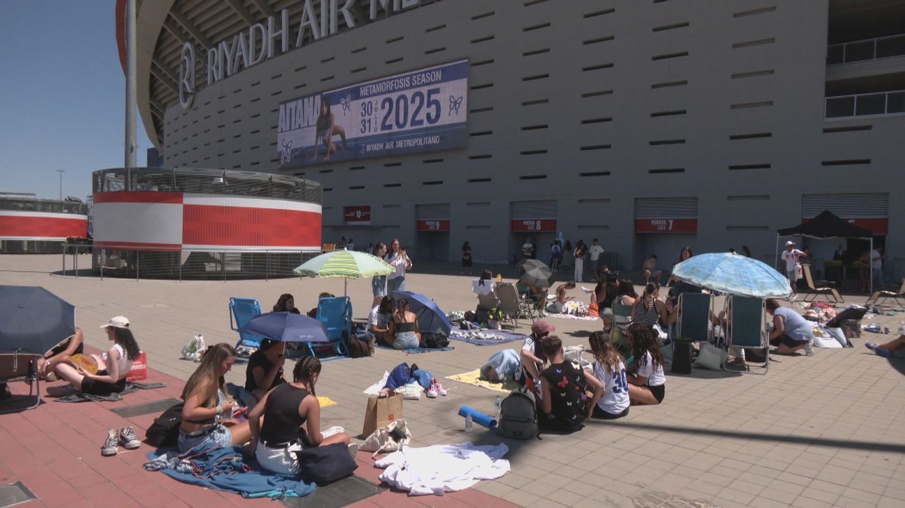 Desde Gran Canaria hasta Estados Unidos: los fans de Aitana se unen en Madrid