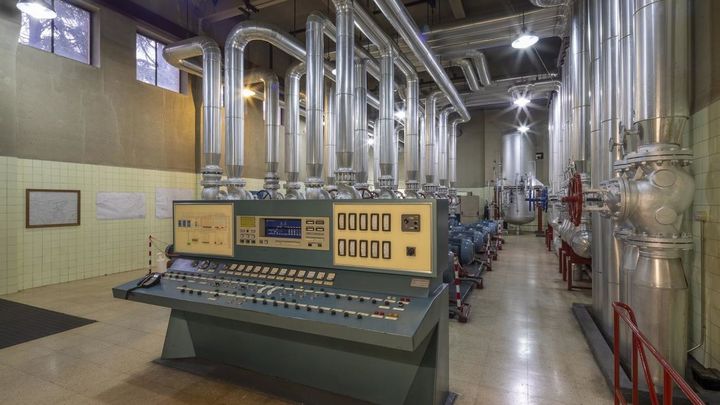 Interior de la central térmica de la Ciudad Universitaria de Madrid / COMUNIDAD DE MADRID