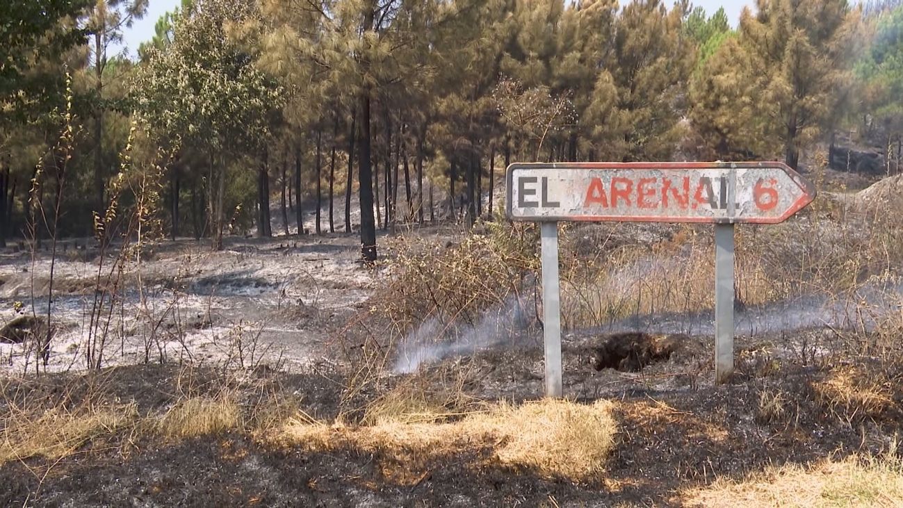 Un incendio en Pontevedra se suma al de Ávila y Las Hurdes