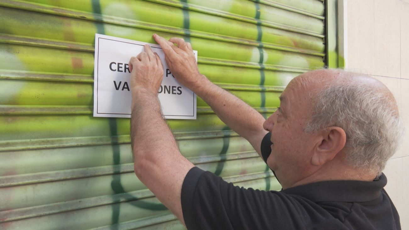Cerrado por vacaciones: muchos comercios echan la persiana hasta septiembre
