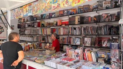 Lecturas y joyas literarias en la Feria del Libro Antiguo y de Ocasión de San Lorenzo de El Escorial