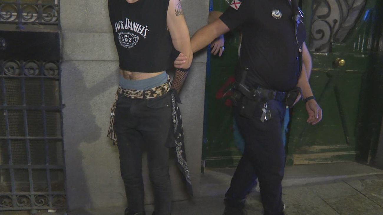 Le rompe la nariz de un cabezazo a un hombre que intentó agredir sexualmente a su novia en una discoteca