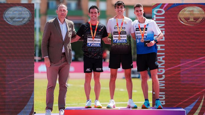 Podio de 10 km marcha / RFEA