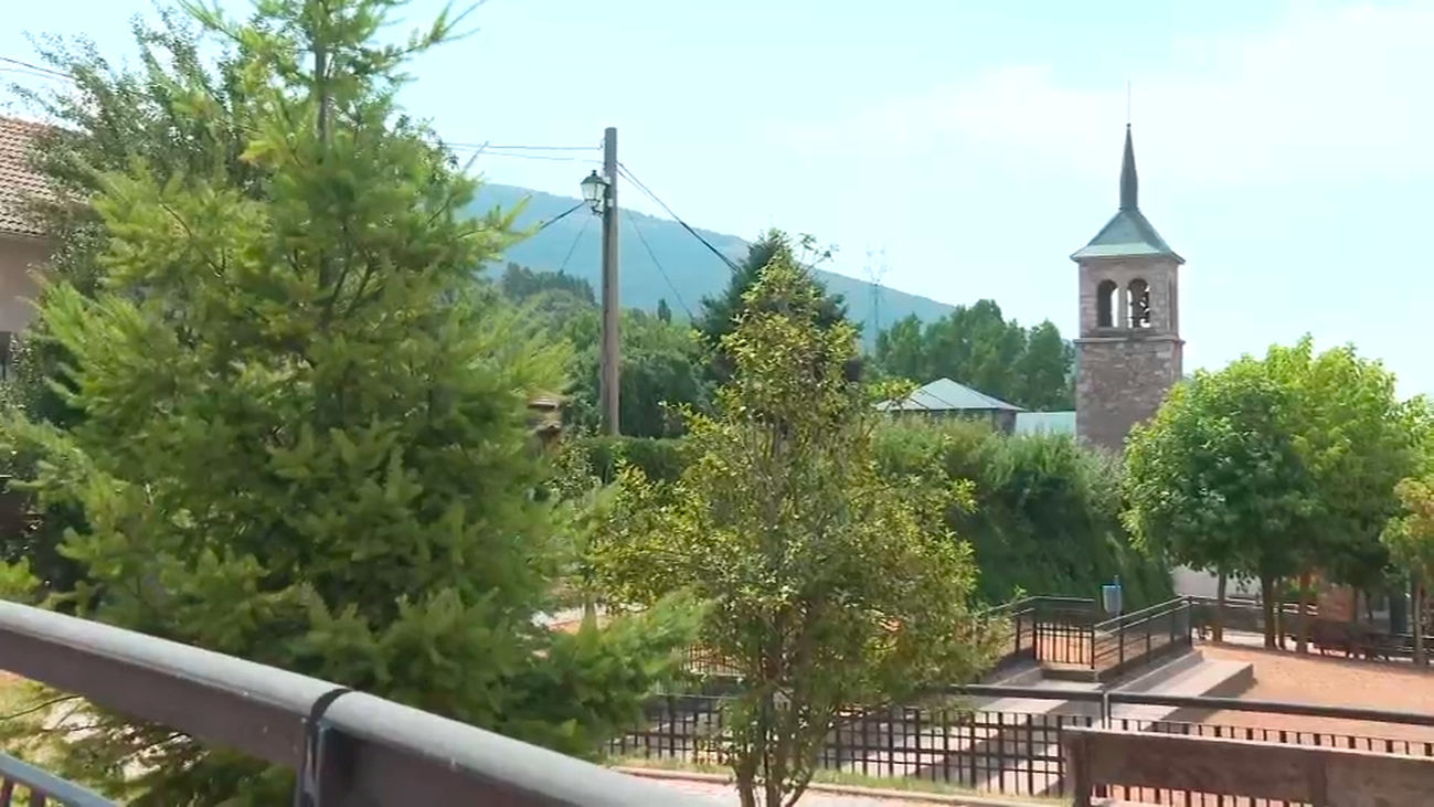 Somosierra duplica su población durante los meses de verano