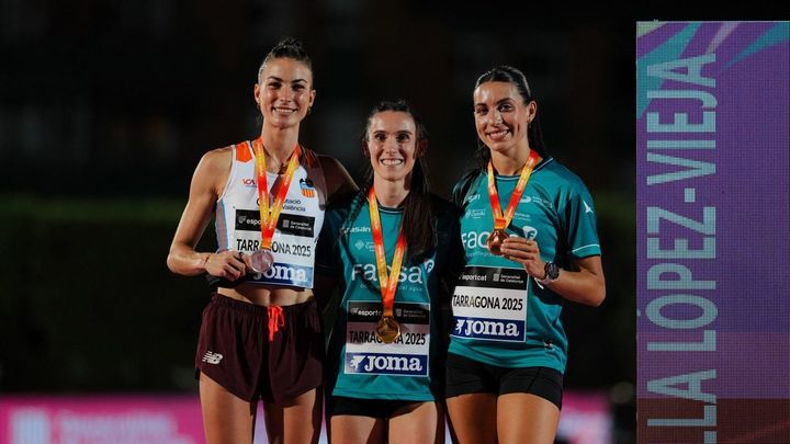 Podio de los 400 metros / RFEA