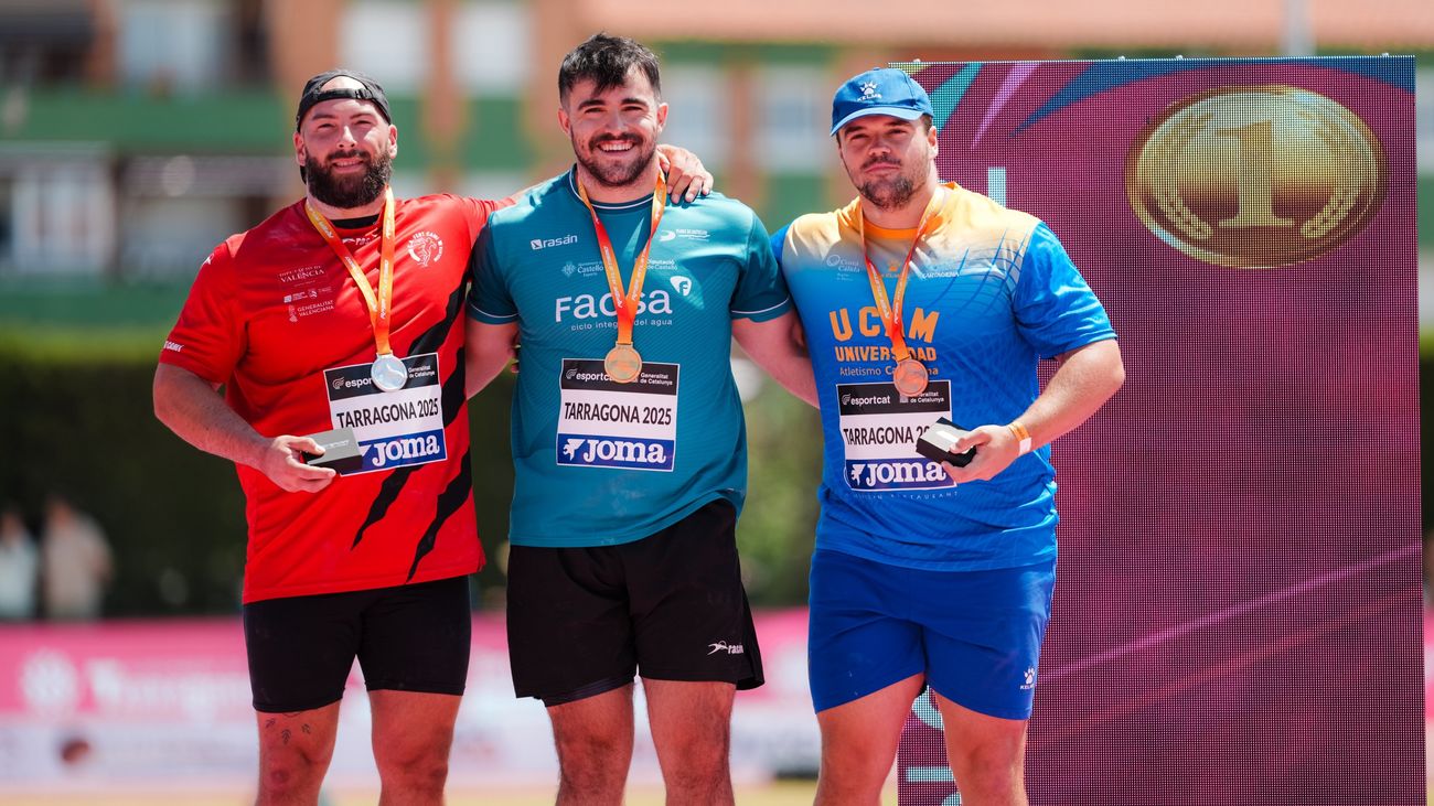 Miguel Gómez, en el centro