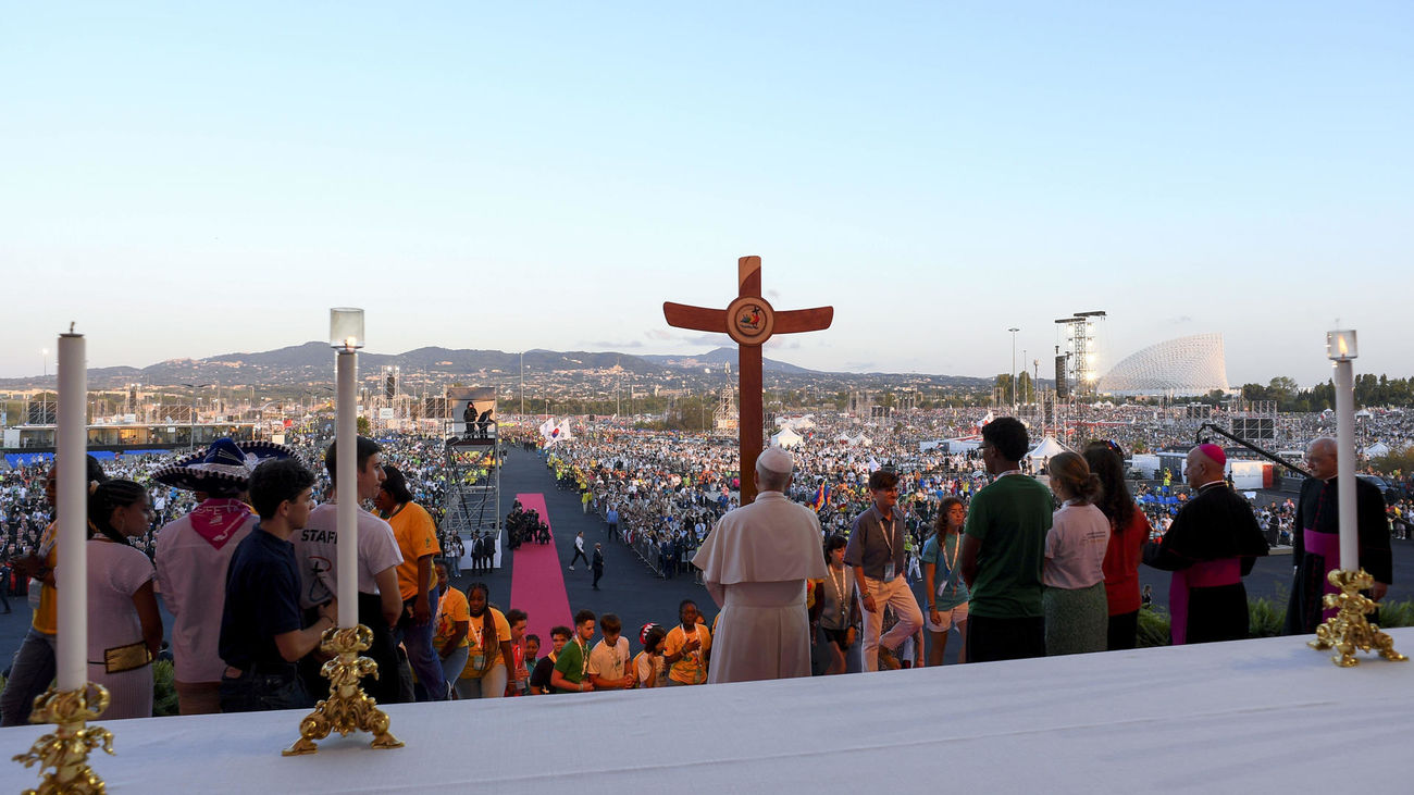 El Papa ante un millón de jóvenes: "Aspiren a cosas grandes, no se conformen con menos"