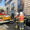 Reactivado hasta en cuatro ocasiones el incendio de la calle Raquel Meyer en Ciudad Lineal