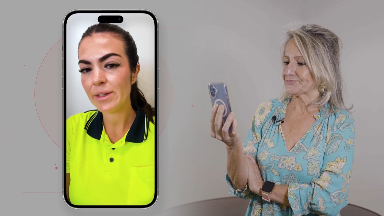 ¿Quién se encarga de enviar el certificado de empresa al SEPE cuando una persona queda en situación de desempleo?