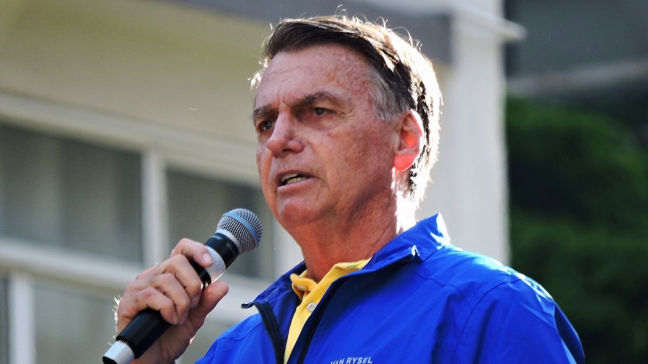 La Corte Suprema de Brasil ordena el arresto domiciliario de Bolsonaro