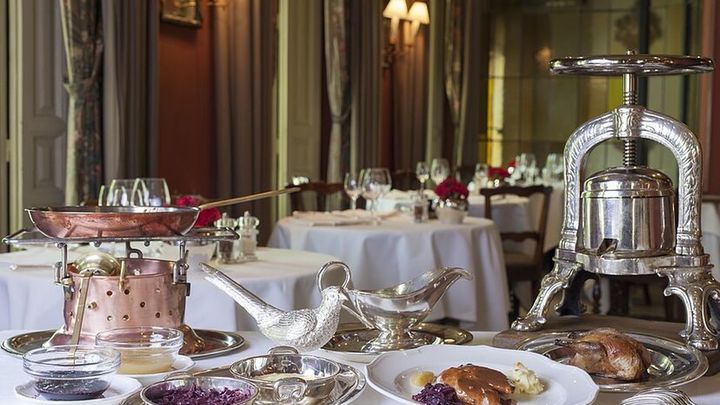 Servicio de mesa en el restaurante Horcher / ARCHIVO