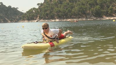 Los socorristas de la Cruz roja mantienen la seguridad en el Pantano de San Juan