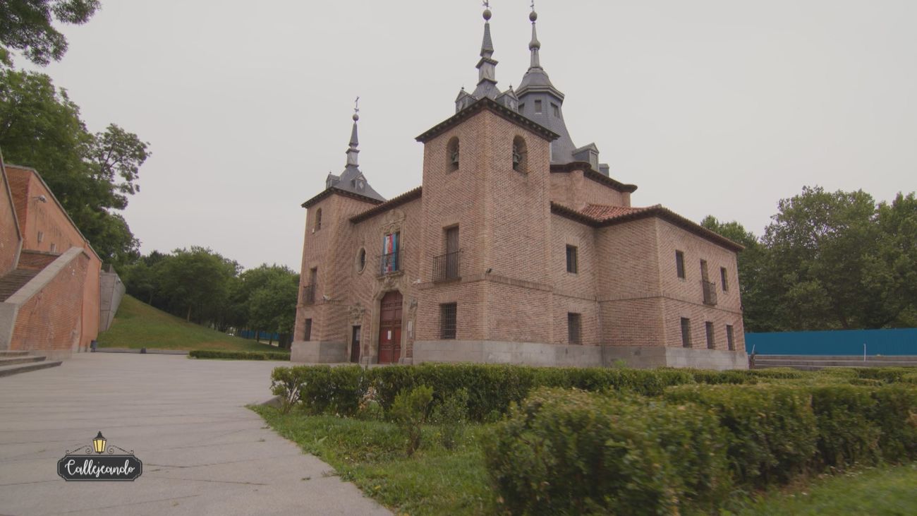 Callejeando 09.08.2025: un paseo por Madrid, desde el Manzanares y la Gran Vía,  hasta Cadalso de los Vidrios