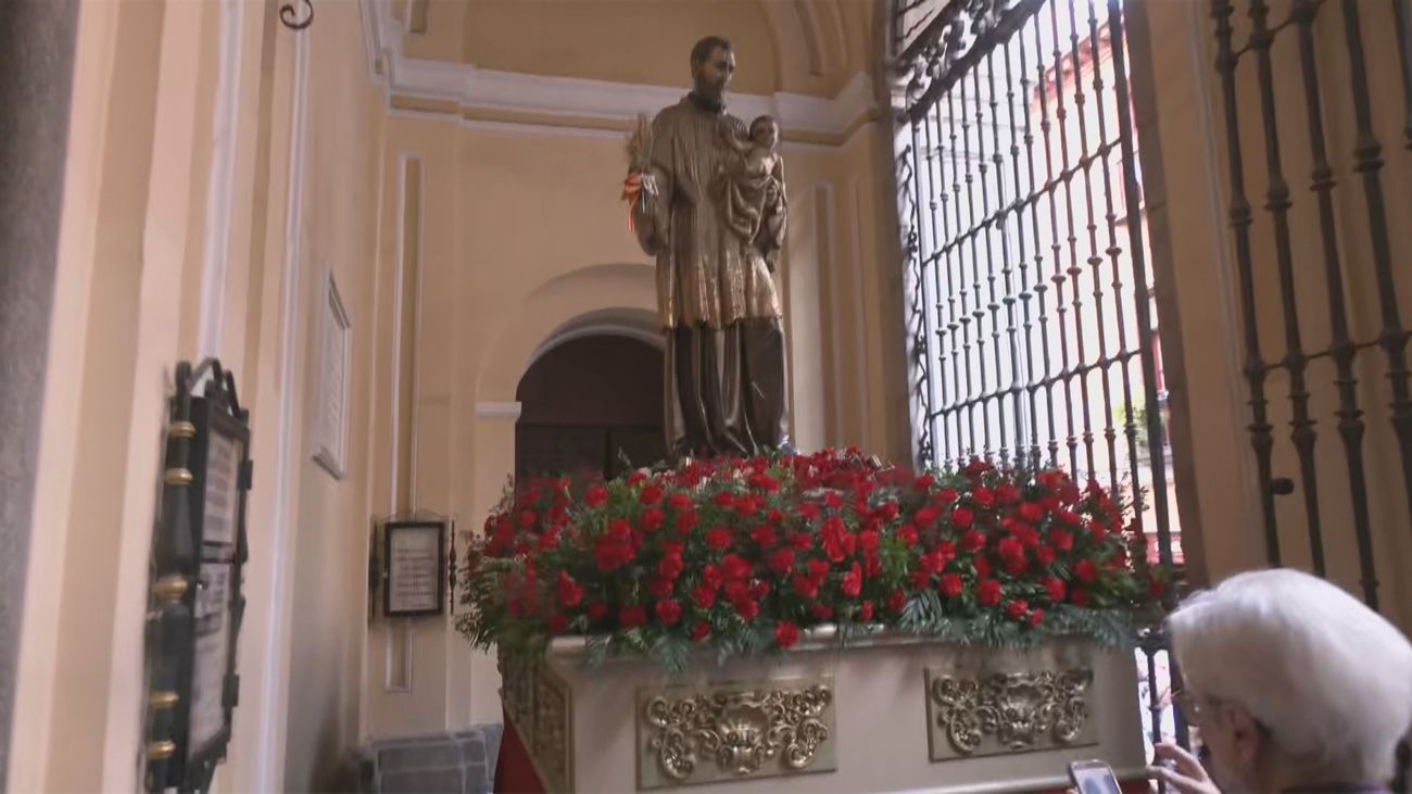 Así se vive la procesión de San Cayetano este año en Madrid