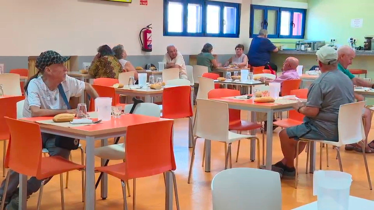 Los colegios públicos de Fuenlabrada se reinventan en centros para mayores