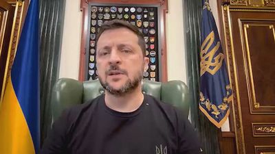 Trump analiza invitar a Zelenski a su encuentro con Putin en Alaska, según medios